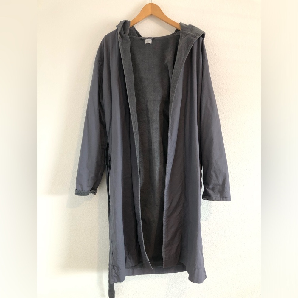 Restoration Hardware Men's Robe Hooded in Charcoal Gray Terry Cloth Lined Small